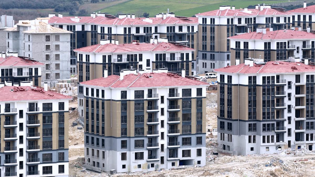 Bakan Kurum, Sazlıbosna daki İlk Evim Projesi nin sosyal konutlarını paylaştı 3