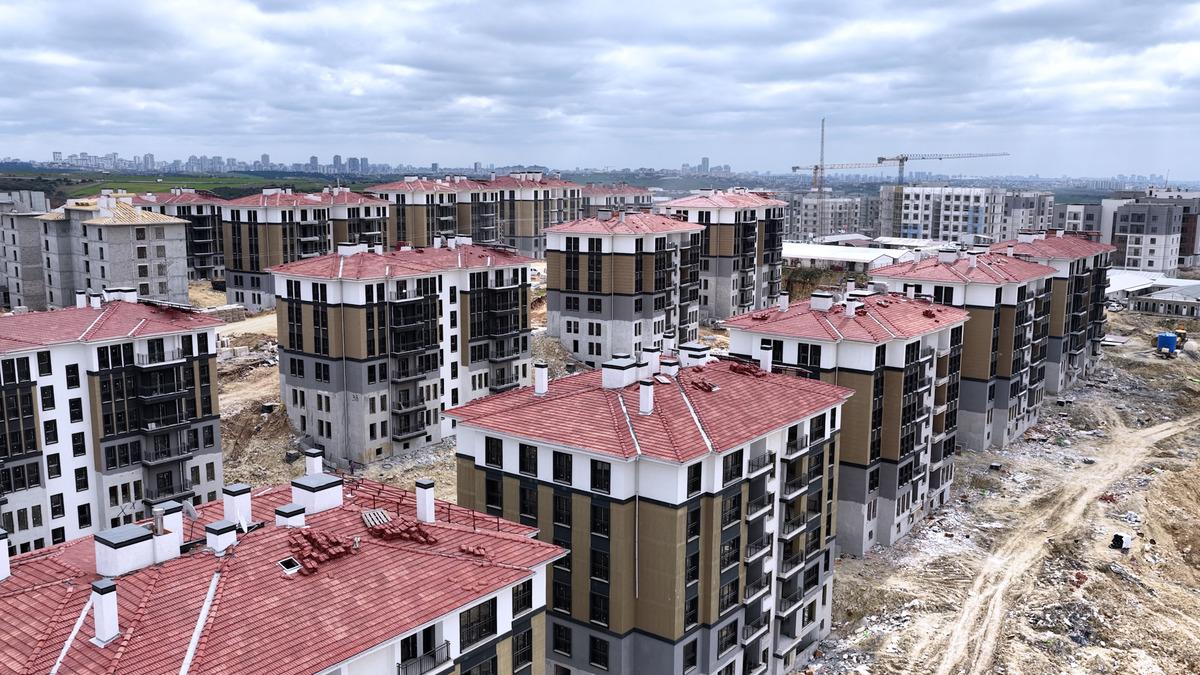 Bakan Kurum, Sazlıbosna daki İlk Evim Projesi nin sosyal konutlarını paylaştı 4