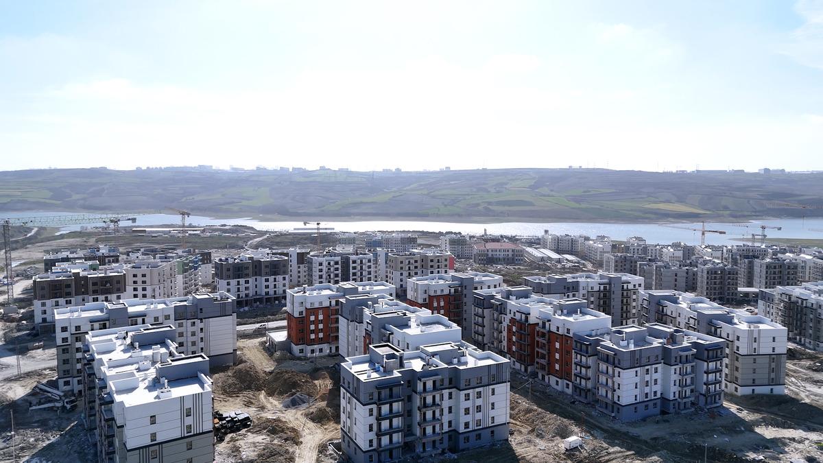 Bakan Kurum, Sazlıbosna daki İlk Evim Projesi nin sosyal konutlarını paylaştı 7