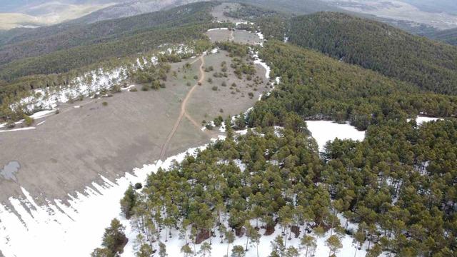 Yozgat&rsquo;ın y&uuml;kseklerinde kış ve bahar bir arada yaşanıyor 3