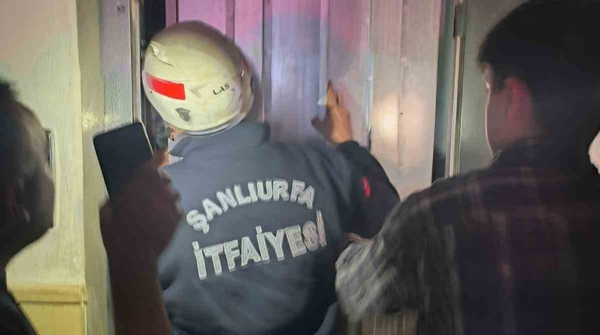 Asans&ouml;rde mahsur kalan 3 &ccedil;ocuk kurtarıldı