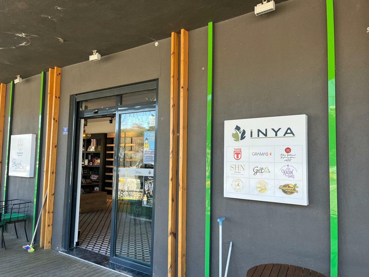 Belediyenin mağazası kurşunlandı! Eski belediye başkanı g&ouml;zaltına alındı 1