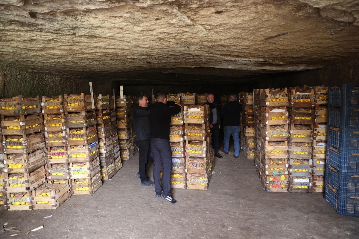 Mağaralar depo olarak kullanılıyor:  3047 n&uuml;fuslu beldede &ouml;nemli gelir kaynağı  6