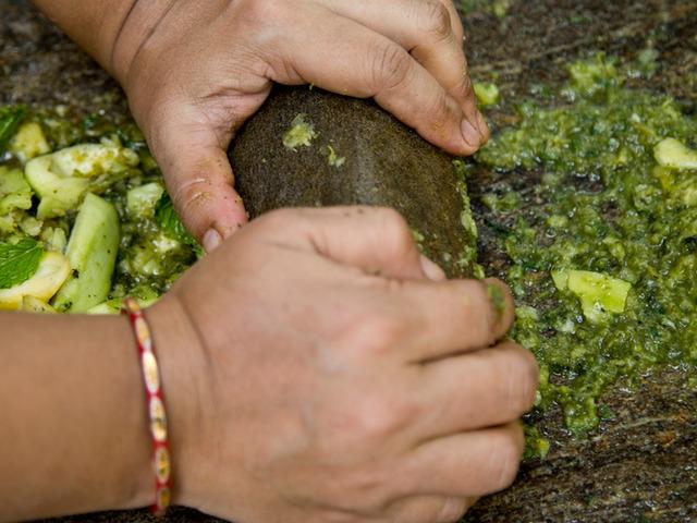 G&uuml;nde 1 bardak i&ccedil;en farkı g&ouml;r&uuml;yor! Nane suyunun etkisi şaşırttı