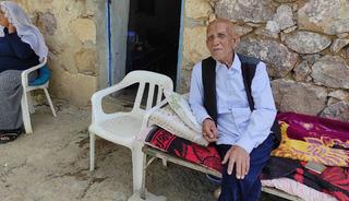 136 yaşındaki Mehmet dede zamana meydan okuyor!