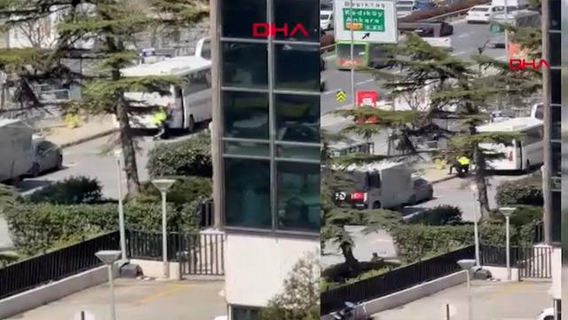 İsrail Başkonsolosluğu &ouml;n&uuml;nde &ccedil;atışma: 3 ter&ouml;rist etkisiz hale getirildi, 2 polis yaralı