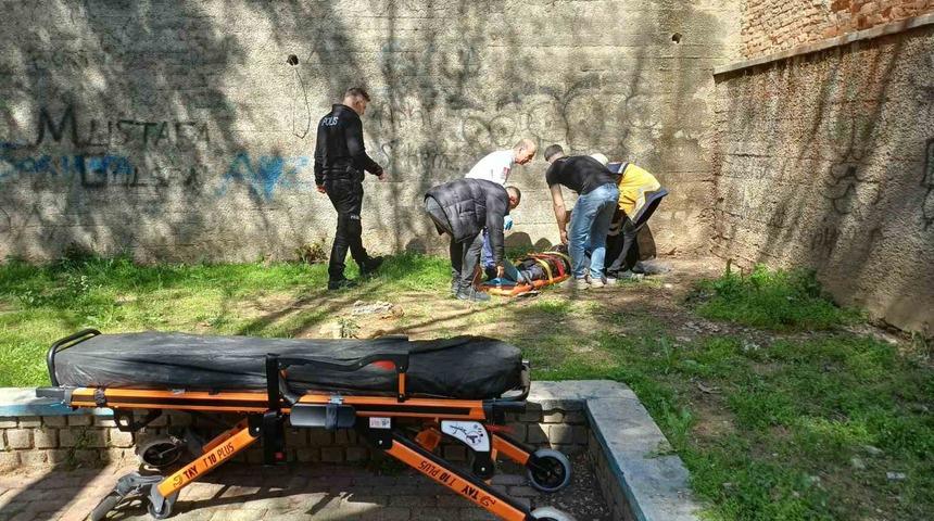 Ot toplamak istedi, 5 metreden aşağı d&uuml;şt&uuml;