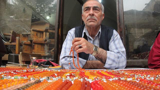 Tespih fiyatları altınla yarışıyor