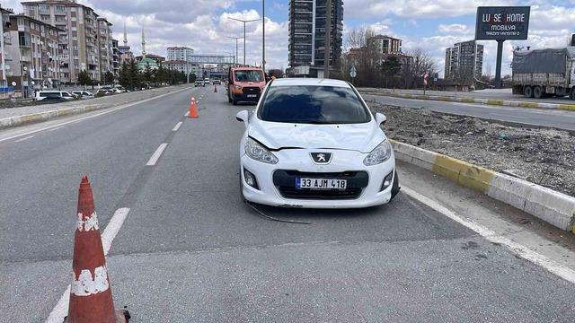 Otomobil çarpan kız çocuğu ağır yaralandı