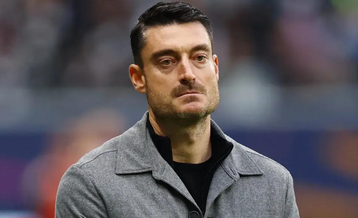 Can Uzun u medya &ouml;n&uuml;nde yerden yere vurdu! Milli futbolcumuza b&uuml;y&uuml;k ayıp 1