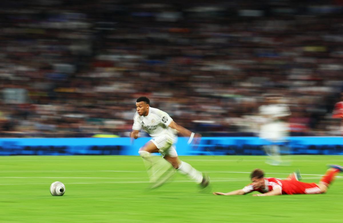 Şampiyonlar Ligi nde erken final! Bayern M&uuml;nih, Bernabeu da Real Madrid i yıktı... 2