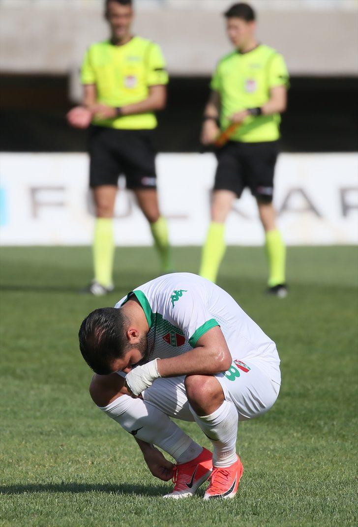 Karşıyaka TFF 3. Lig'e düştü, futbolcular gözyaşlarını tutamadı! G4