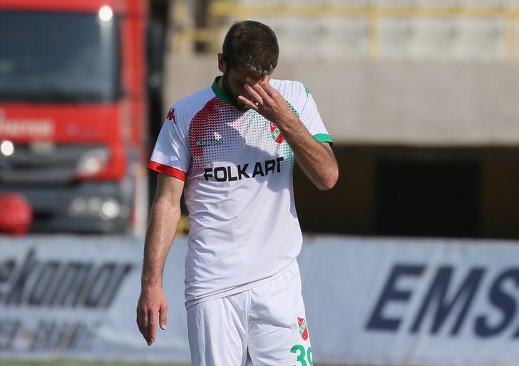 Karşıyaka TFF 3. Lig'e düştü, futbolcular gözyaşlarını tutamadı! G5