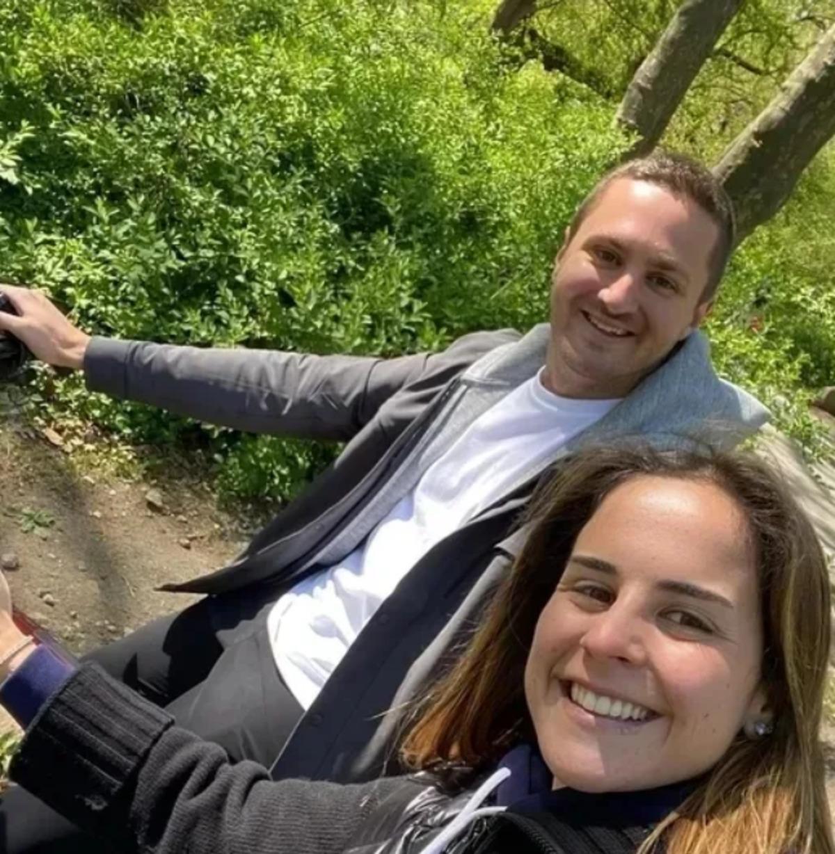 Revna &Ccedil;akır ve &Ouml;mer Sarıg&uuml;l ayrıldı! 1.5 milyar lira tazminat istedi ama... 2