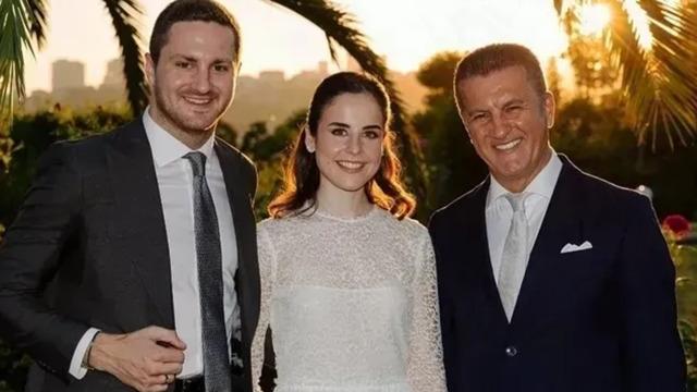 Revna Çakır ve Ömer Sarıgül boşandı! 1.5 milyar lira tazminat istedi ama...