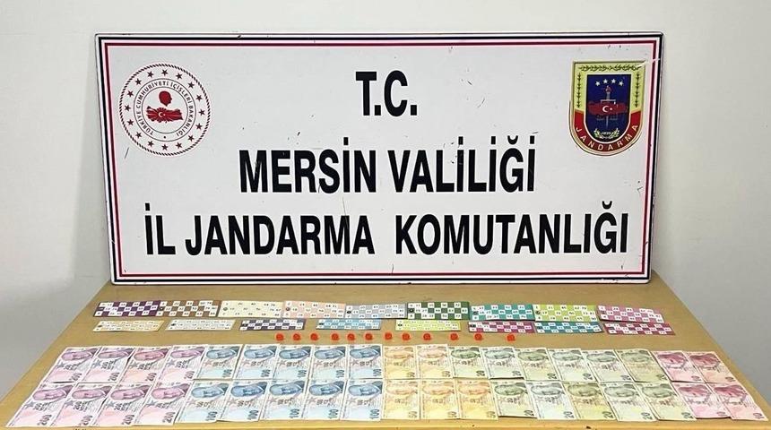 Silifke&rsquo;de depoya kumar baskını: 21 kişi su&ccedil;&uuml;st&uuml; yakalandı