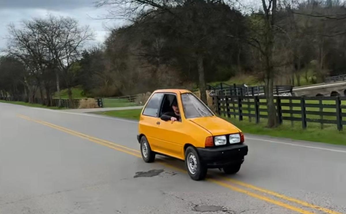 D&uuml;nyanın en ince otomobili! G&ouml;renler g&ouml;zlerine inanamıyor 3