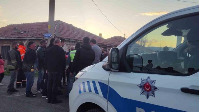Sivas ta kavgayı ayırmaya gelen polisleri davul-zurnayla karşıladılar 4