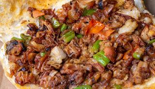 D&uuml;nyanın konuştuğu T&uuml;rk lezzeti! Turistler yemek i&ccedil;in sıraya giriyor