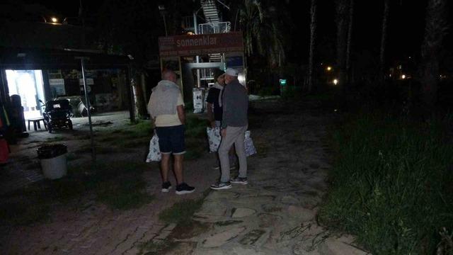 Turizm merkezinde karanlık yol sitemi 6