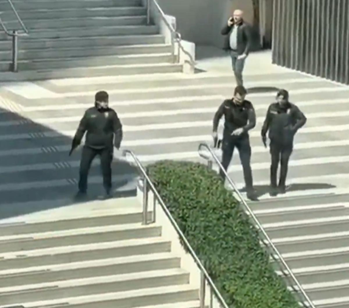 Beşiktaş taki saldırı sırasında polisleri kaydedip alay etmişlerdi... Soruşturma başlatıldı! 2