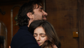 Yeni b&ouml;l&uuml;mden kareler! O detaya yorum yağdı