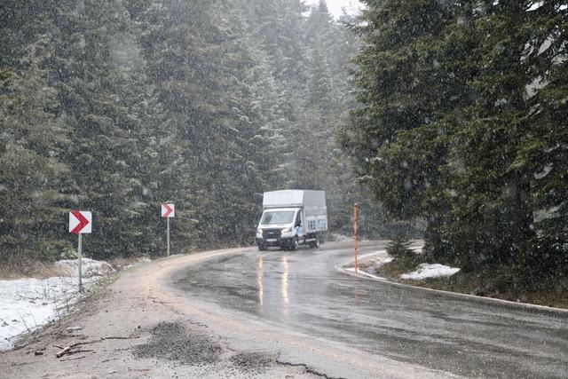 Bolu ve Karabük ün yüksek kesimlerine ilkbaharın ortasında kar yağdı 2