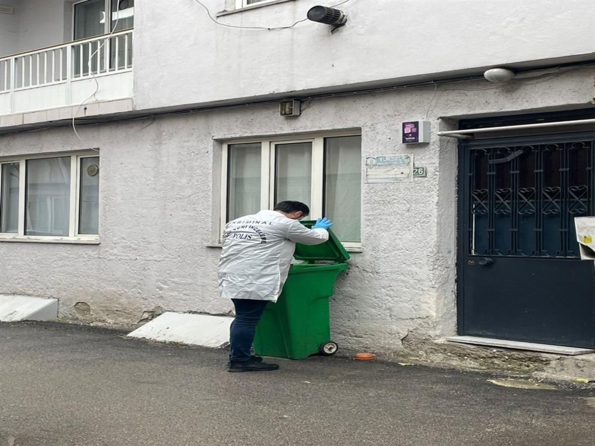 Eşini neden 15 par&ccedil;aya ayırdığını b&ouml;yle anlattı! Cesedi attığı &ccedil;&ouml;p kutularını g&ouml;sterdi 8