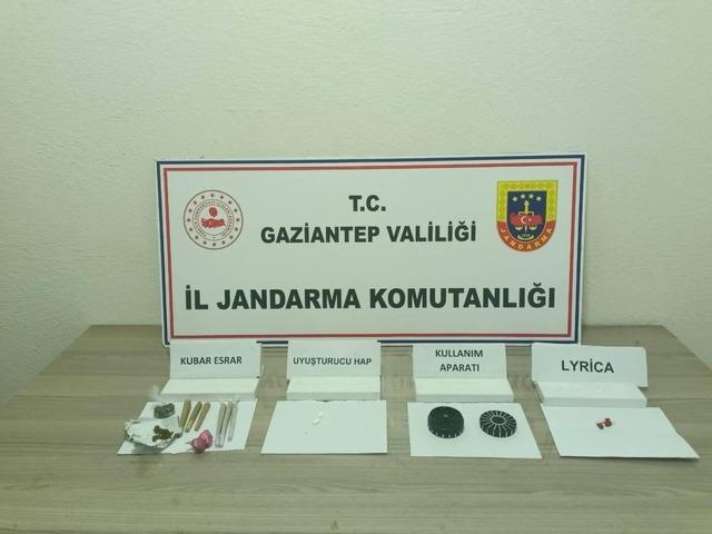 Jandarmanın uyuşturucu ve kaçakçılık operasyonlarında 311 şahıs yakalandı 3
