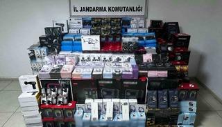 Jandarmanın uyuşturucu ve ka&ccedil;ak&ccedil;ılık operasyonlarında 311 şahıs yakalandı
