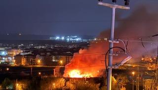 L&uuml;leburgaz&rsquo;da korkutan yangın
