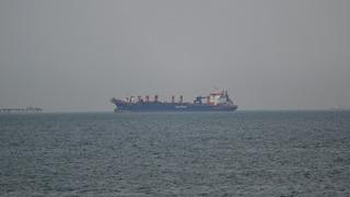 ABD-İran ateşkesi sonrası Hürmüz Boğazı'ndan ilk gemiler geçti