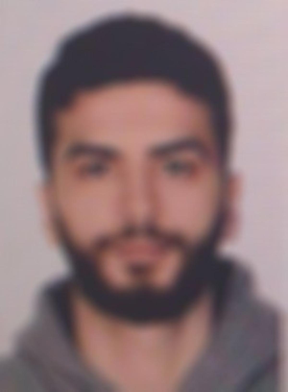 İsrail Konsolosluğu &ouml;n&uuml;ndeki &ccedil;atışmada ş&uuml;phelilerden birinin yakalandığı anlar kamerada 1