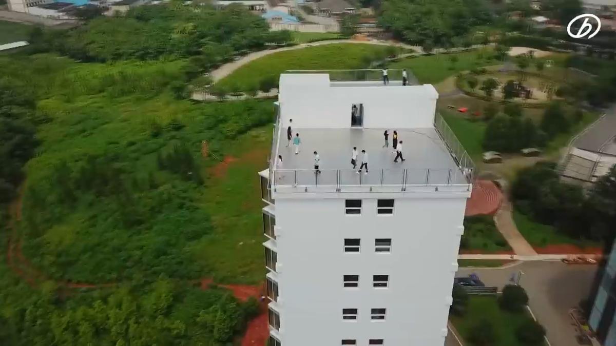 1 günde apartman: 28 saatte 10 katlı apartman inşa ettiler! 1