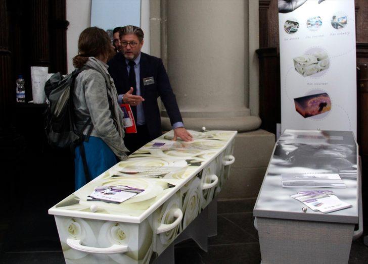 En yeni trendler, son model tabutlar... Buyurun cenaze fuarına! G5