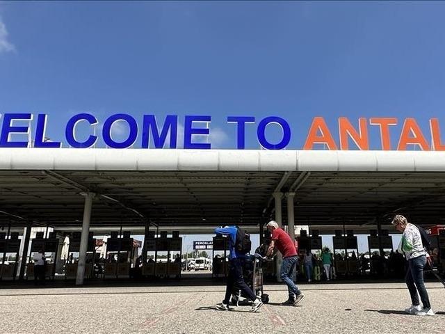 Antalya Havalimanı yılın ilk &ccedil;eyreğinde 3 milyondan fazla yolcuya hizmet verdi