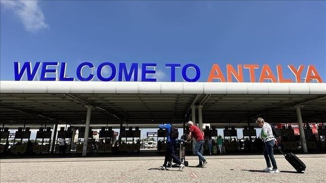 Antalya Havalimanı yılın ilk çeyreğinde 3 milyondan fazla yolcuya hizmet verdi