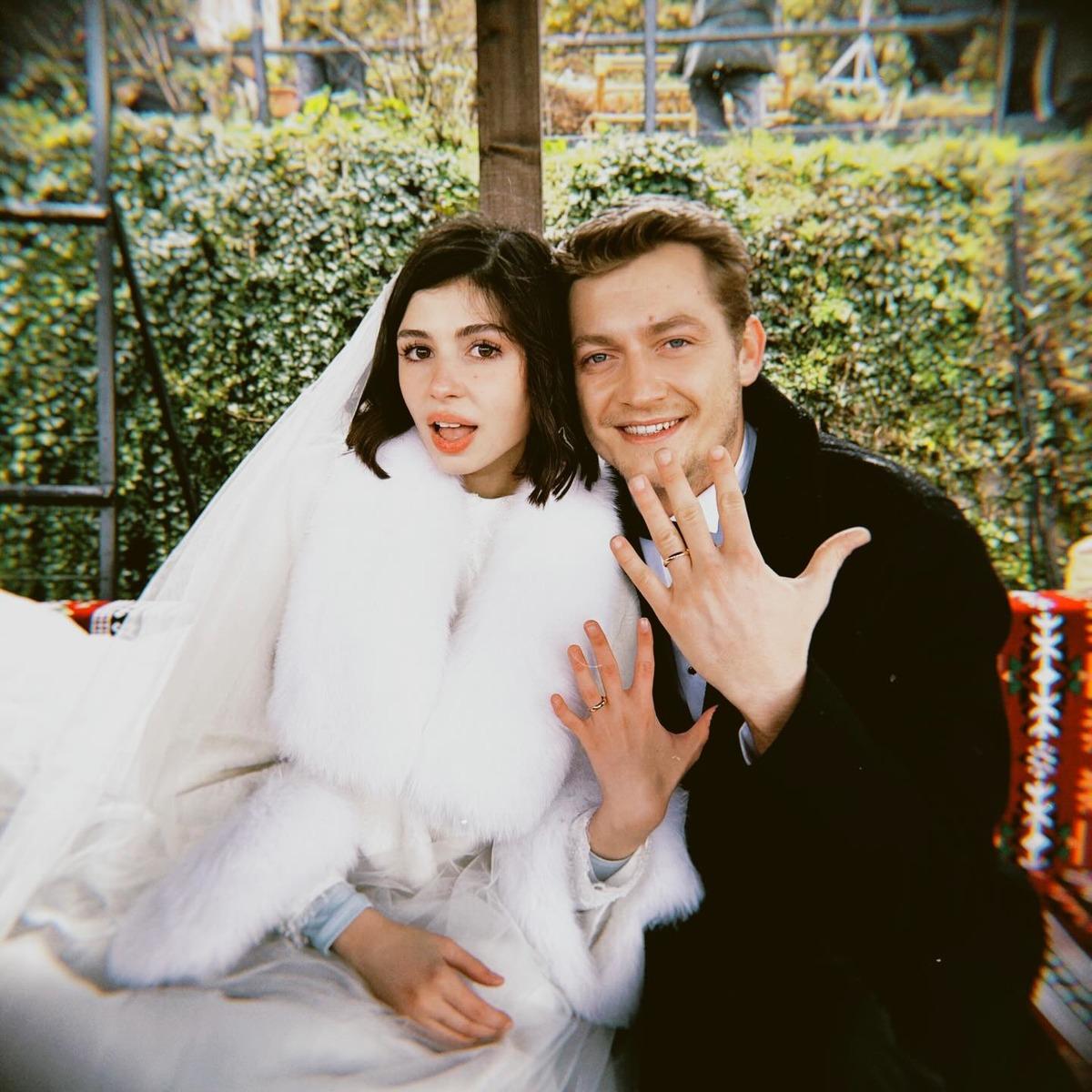 Taşacak Bu Deniz in yıldızları Fadime ve İso ya teklif yağıyor! Kanal onay verdi  2