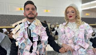 İsko&ccedil;yalı geline Van usul&uuml; d&uuml;ğ&uuml;n! "K&uuml;lt&uuml;r&uuml;m&uuml;z&uuml; sevdiler"