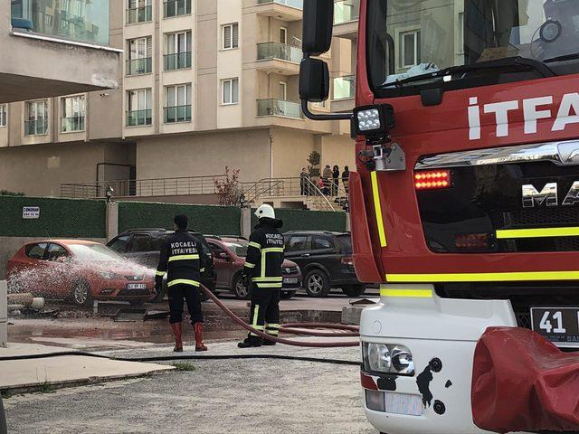 Alev alan şarj cihazı yatak odasında yangın çıkardı