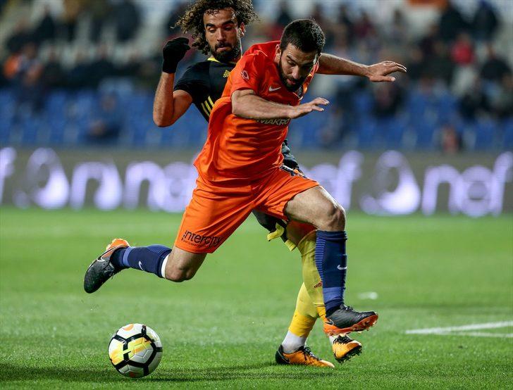 Galatasaray taraftarı Arda Turan'ı ıslıkladı G2