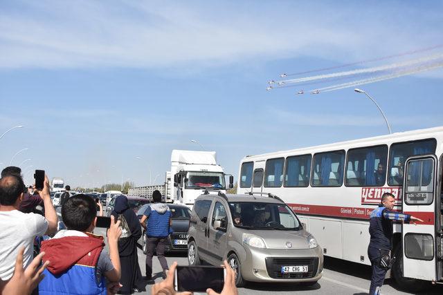 Solo Türk ve Türk Yıldızları'ndan Konya semalarında gösteri