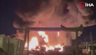 Tuzla&rsquo;da polyester fabrikasında yangın: Ekipler seferber oldu