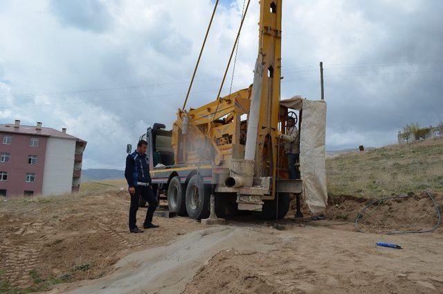 Adilcevaz’da Belediyesi sondaj çalışması başlattı