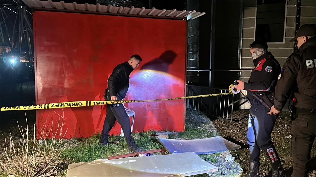 Lunaparkta korkun&ccedil; olay!  Sıfır yer &ccedil;ekimi  isimli oyun aletinden d&uuml;şerek hayatını kaybetti 3