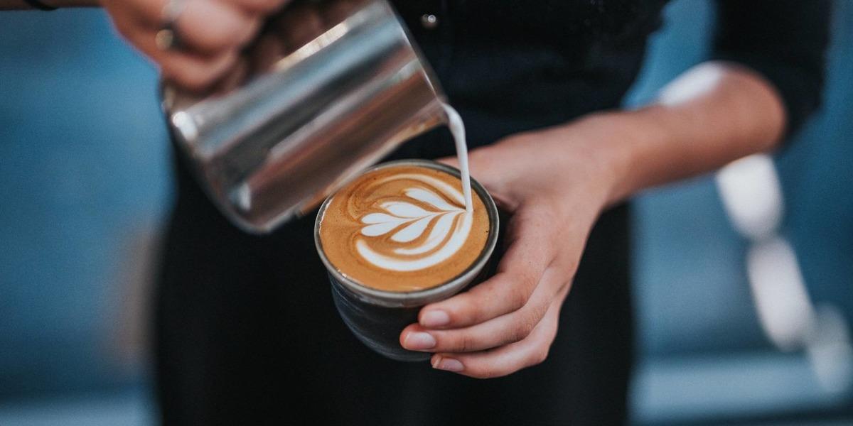 İ&ccedil;tiğiniz kahvenin kalitesini sadece kokusundan ve k&ouml;p&uuml;ğ&uuml;nden anlamanın profesyonel yolları 5