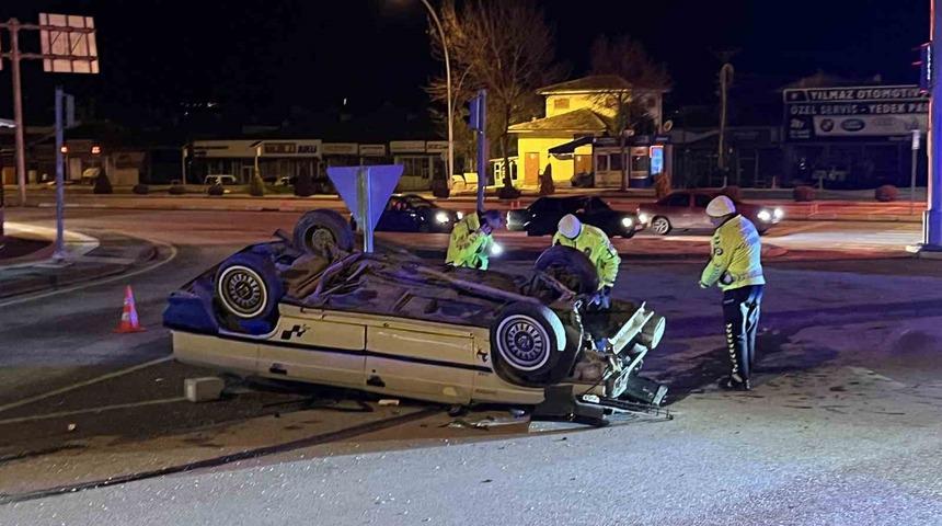 &Ccedil;orum&rsquo;da otomobil takla attı: 1 yaralı