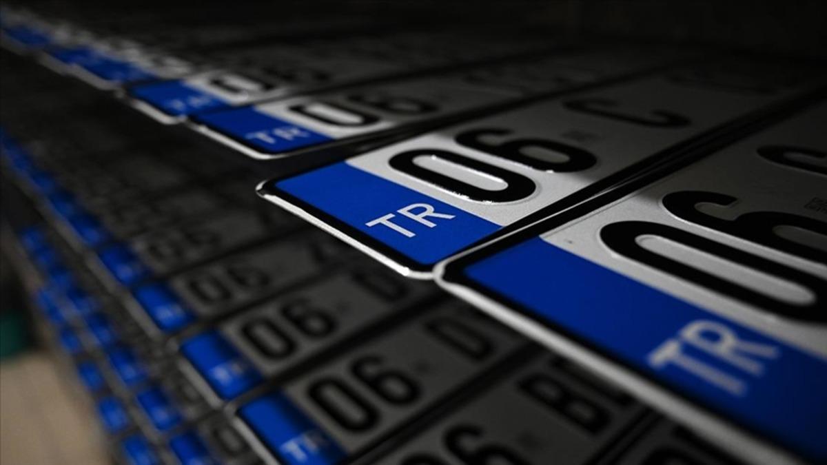 Plakalar için yeni karar Resmi Gazete de: Ücretsiz değiştirilecek 1