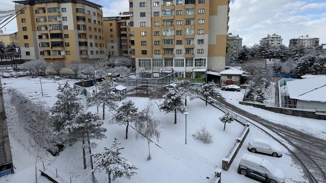 Erzurum, Ağrı ve Ardahan'da kar etkisini sürdürüyor
