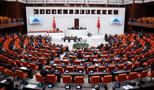 Teklifte ilk 6 madde kabul edildi (Gelir vergisi istisnası, doğum izni)